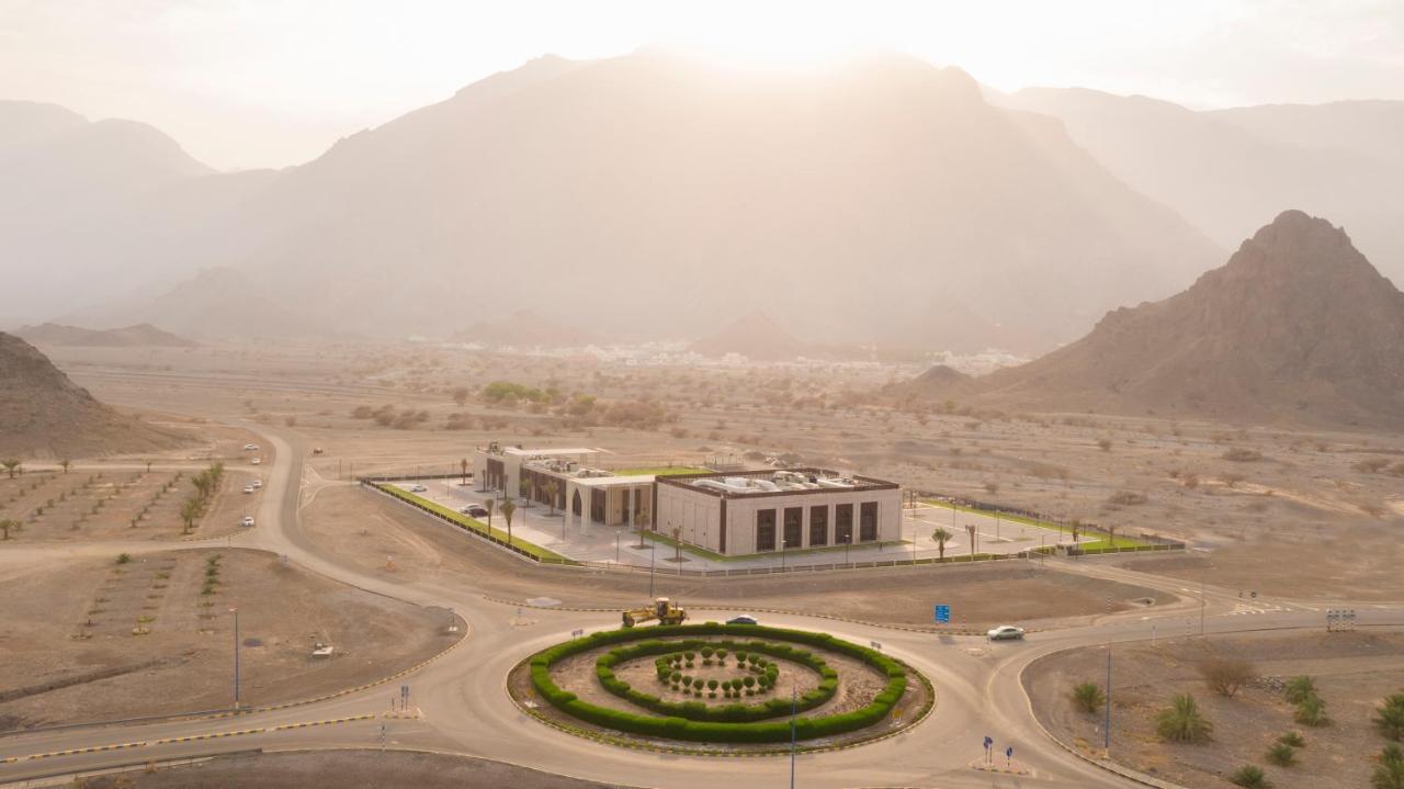 Hotel استراحة الفيحاء Al Feyhaa Resthouse Samail Esterno foto
